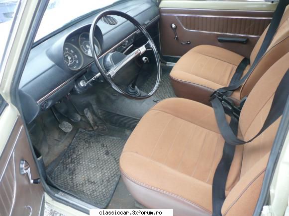 fiat 124 interior