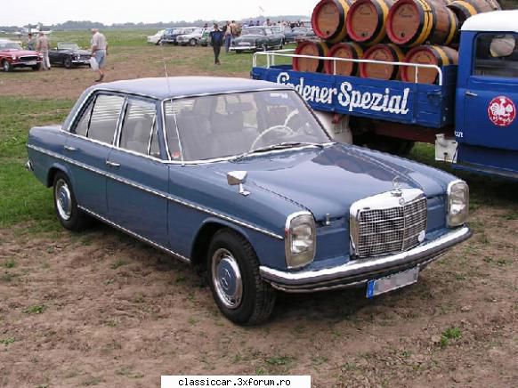 mercedes w114 250, bmw 525 e12 altele aceasta este culoarea. cea care pus-o mai sus mai inchisa.