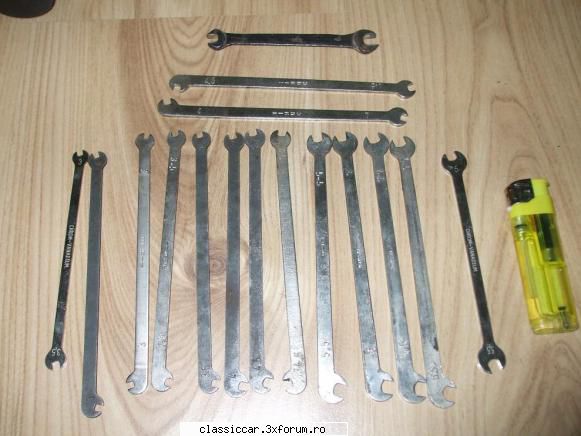 truse, scule, accesorii, carti niste chei mici tot 