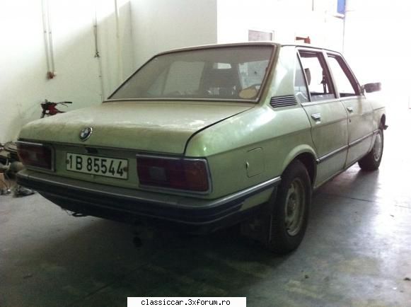 mercedes w114 250, bmw 525 e12 altele din spate