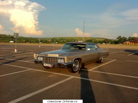 cadillac coupe deville 1969 lungime 5,71 latime 2,03 ampatament 3,29 masa proprie 2300 kgmotor: v8,