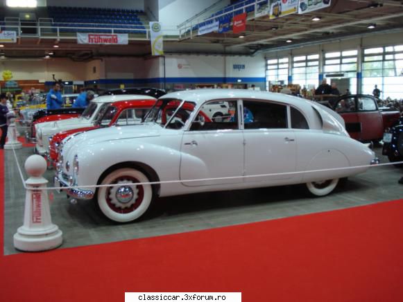 oldtimer show budapesta 2011 okt-2 noe. legend care traversat desertul 1957... tatra