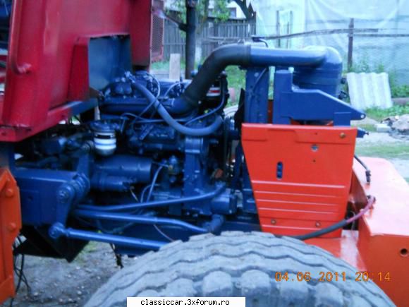 tractor tih 445 acelasi motor haine noi filtre schimate, curea ventilator noua cateva furtune noi.