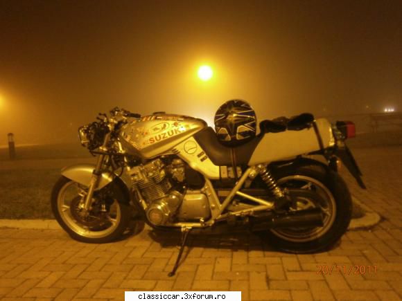 suzuki gsx katana 1100 kat kat prezint mele motorase racheta clasica ,fier curat ,scoala veche Corespondent 