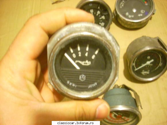 piese dacia 1300/1310 adaug ceas indicator "seri -60 leiceas indicator presiune ulei seri