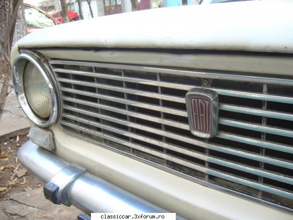 fiat 124 primele modele 124, luminile pozitie fata erau lampile far