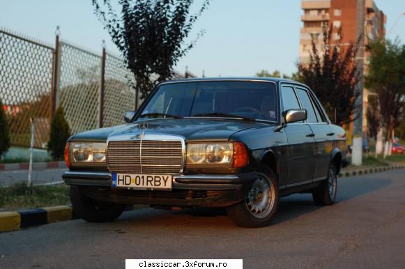 mercedes w123 200 inca stiu uploadez fotografii cum trebuie) insa invat eu.