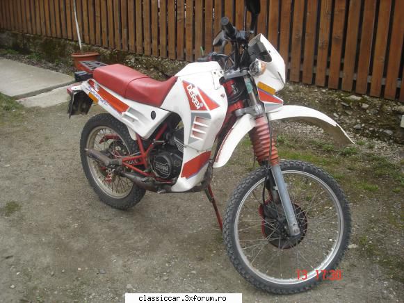 mobra 50s după mobra luat mnă altă moto puţin mai derbi rabasa 50cc. cutie