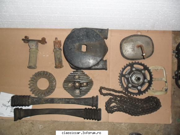 carcasa si pinion lant vand piese mobra , mobra s , turist