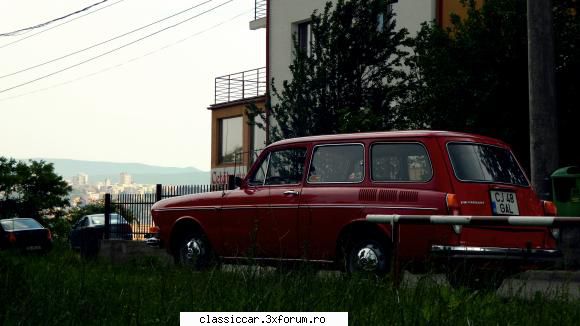 volkswagen 1600 variant merge troaca abia astept drum mai lung afara orasului