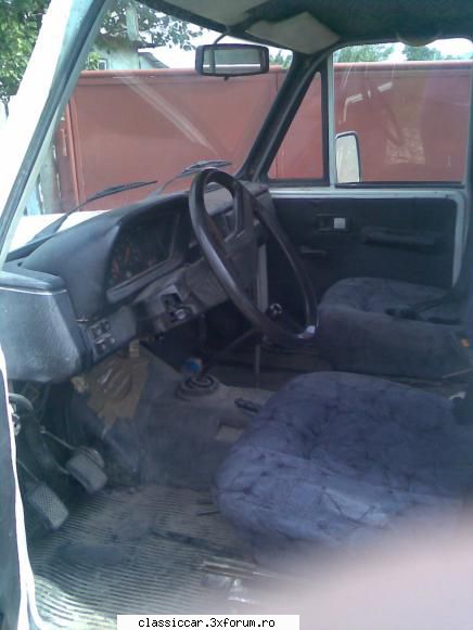 aro 244 interior,