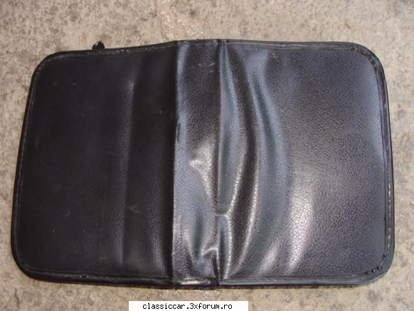 vand trusa chei comunista