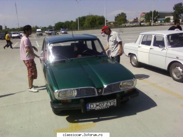 intalnire craiova-9 mai frumoasa culoarea metalizata insa pentru masina din anii '70.