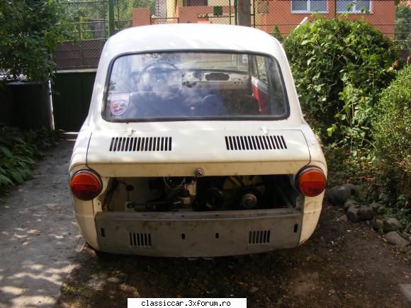 fiat 850, 1967 din spate. motorul proaspat montat.