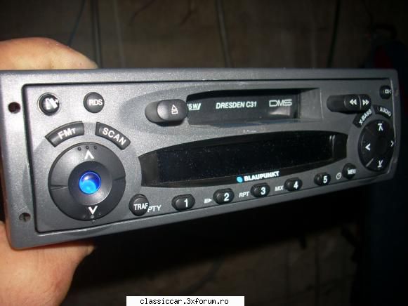 audio-auto adaug nou  blaupunkt watt pret philips are lipsa butonase mici pret lei