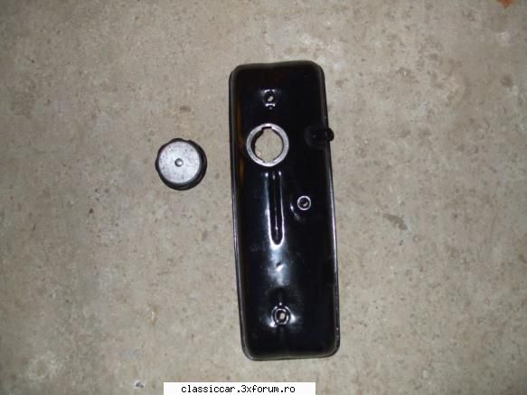 vand piese rare d1300 1100 capac culbutori negru, buson(pe buson mai vede destul sters oil) pret