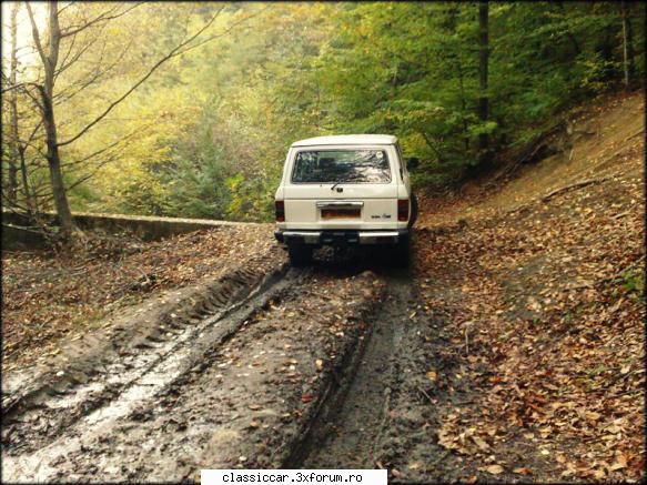 '82 toyota land cruiser hj60 trasee pornesc din spatele casei