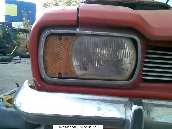ford capri mk1 sticlele semnalelor sunt facute din cate observ..