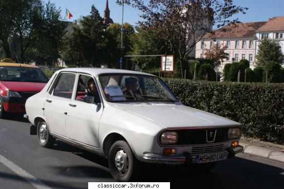 dacia 1300 din 1980 ajuns bine, facut fata traseului drumului inapoi cam asa arata doamna mea drum: