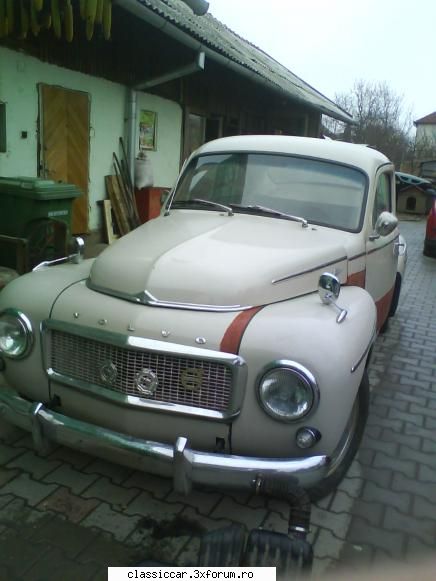 volvo 444 l-am gasit acum cateva luni curtea unui service n-am rezistat nu-i fac poze. omu' zicea