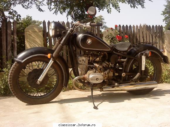 salut! sunt jan, din buzau. vehicule : voskhod, nipru, ural, skoda 120.
ceva poze: