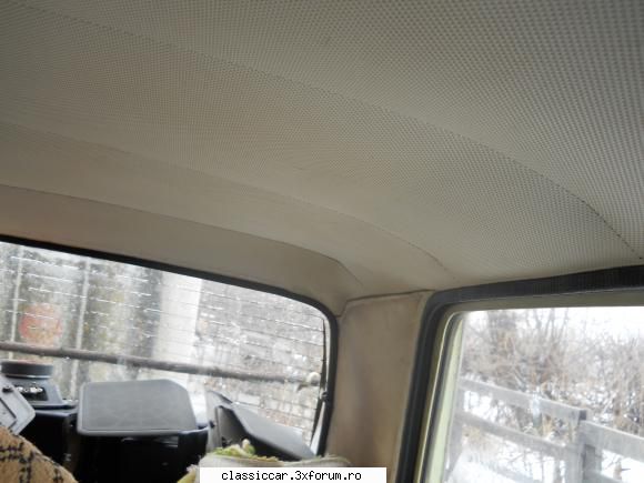 poze la nu sunt nici cat varful de ac. ceva murdarie deasupra capului soferului, care se curatza, si