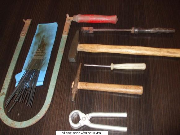 trusa scule comunista miniaturi poza