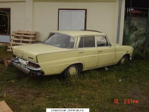 mercedes 220 coada randunica 1962 cică mai una prin zona aici, dar știu unde.