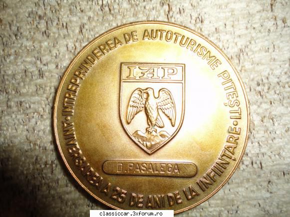 poza 2 medalie dacia