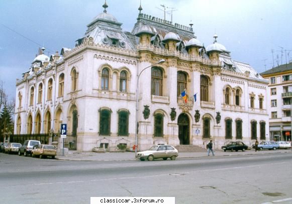 una mai recenta din craiova, probabil anii 90-2000, cand oltcit-ul dacia faceau legea. sunt foarte