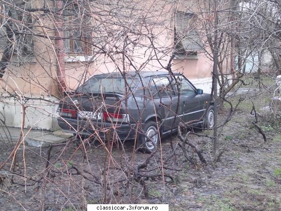 alfa romeo vazut alfa intr-o curte (pare parasita) craiova str.henri coandacred modelul din '89 1.7