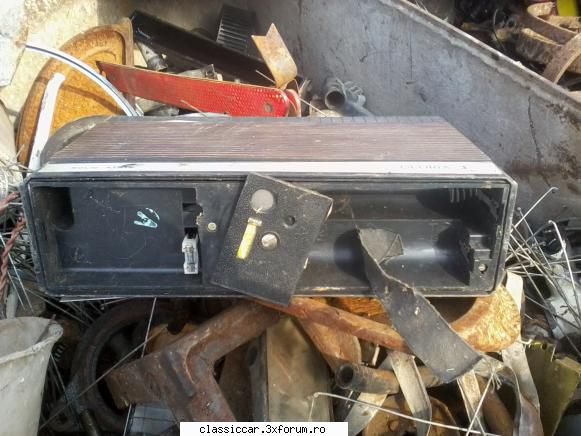 (diverse) cateceva elemente lipsa