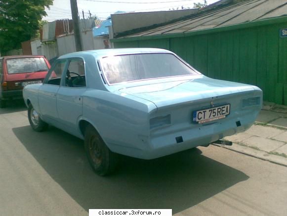 opel rekord 1968 pe  drum  catre