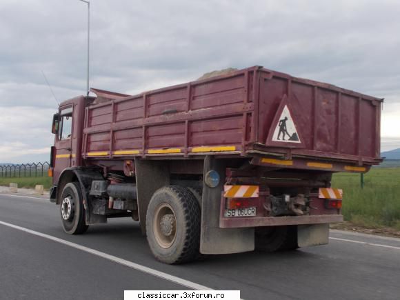 gasite prin tara camion Reporter de teren