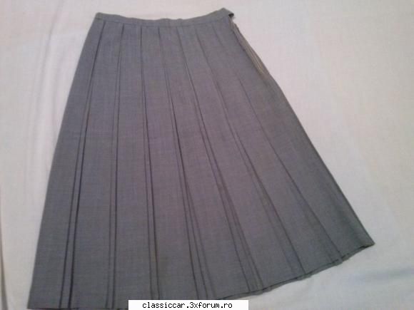 vand fuste femei vintage colectie fusta fusta femei vintage fusta plisata tergal veche din anii