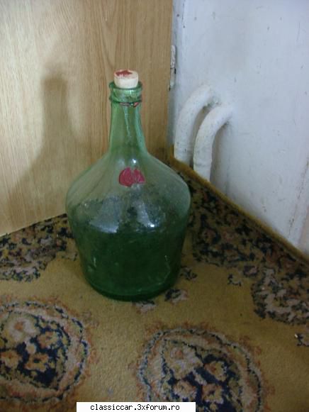 vand diverse vechituri! adaug damigeana sticla litri, veche peste ani-20 ron (in tinut decat