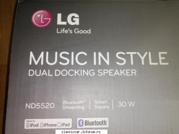 dual docking speaker poza
