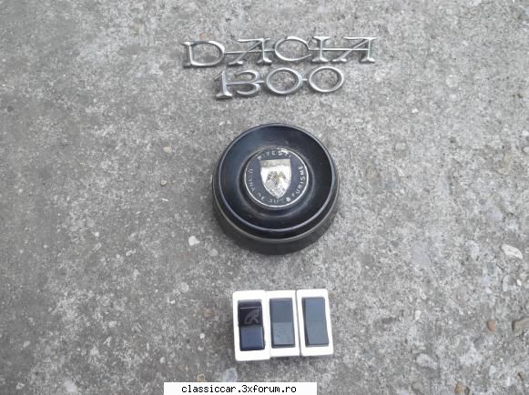 vand piese rare d1300 1100 lampi elba- doua faruri cibie (folosite unul are mica fisura jos