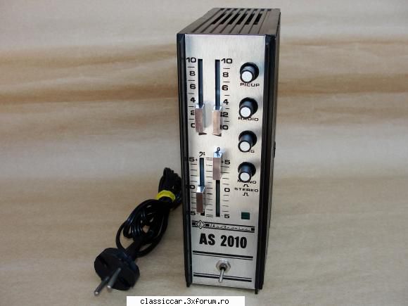 vand romanesc as 2010.este functional pe ambele canale si are un aspect bun. pret 90 lei. romanesc.