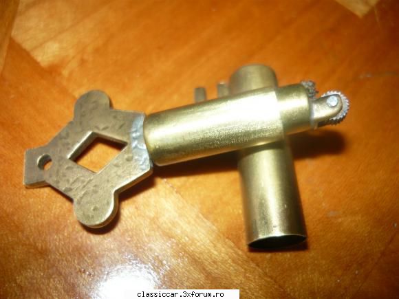 brichete benzina foarte vechi poza3