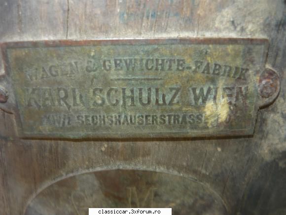 cintar vechi din lemn masiv este produs viena