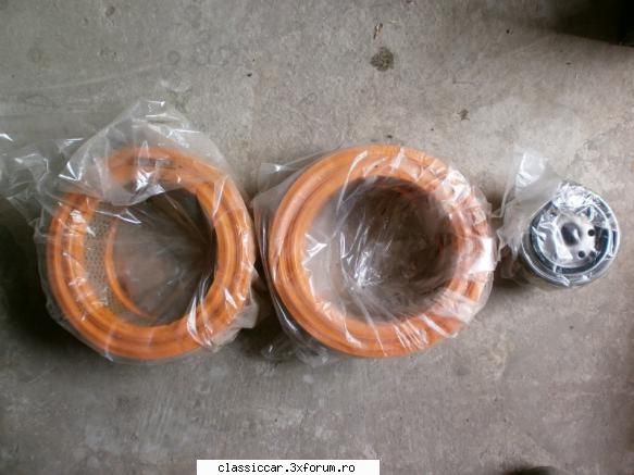 vand piese nos pentru dacia 1100 filtre aer ulei noivandute ambele filtre aer. disponibil doar