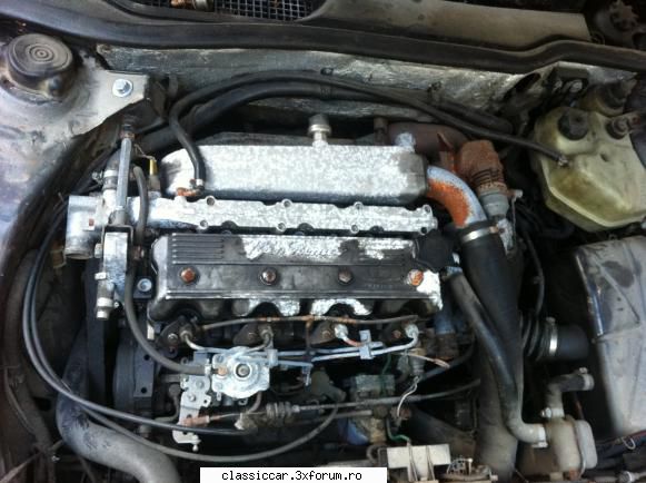 dezmembrez alfa 164 reusit fac poza motor