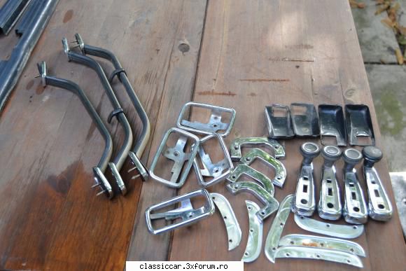 vand piese pentru mercedes w114 /w115 bot cal diverse ornamente pentru interior. ornamente, sine