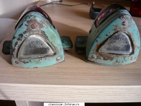multe piese ,lichidare stoc dacia ims ,etc lampi auto din metal sticla -80 lei amindouanu soclul