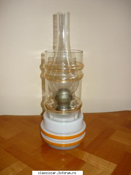 lampi gaz vechi alta lampa vechepret 120 lei are sticle una clasica una mai mare care vine peste cea