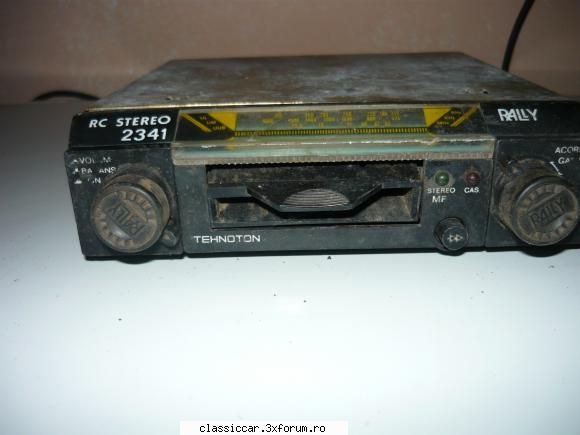 bazarul radiouri radio caset rally-50 leieste cam prafuit necesita stergere