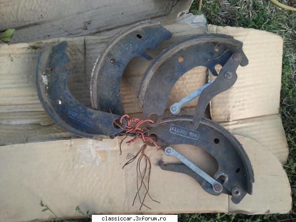 donez saboti marca ferodo, noi. donez sabotii astia din poze. stiu masina provin, curios cine sa-mi Rozator feroce