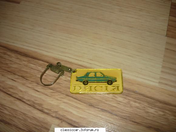 breloc dacia 
pret 80 lei breloc dacia rar si pereche de nr din aluminiu