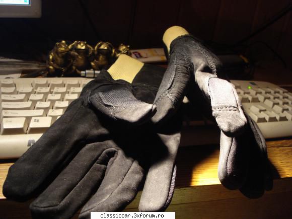 vand manusi pompieri manusile sunt foarte buna poza (nubuc),si tesatura bune avut prin masina